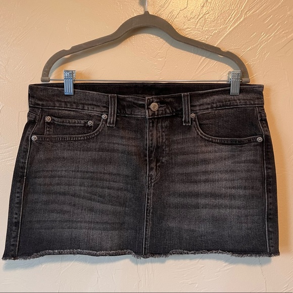 NWOT Black Levi’s Jean skirt - Picture 4 of 6